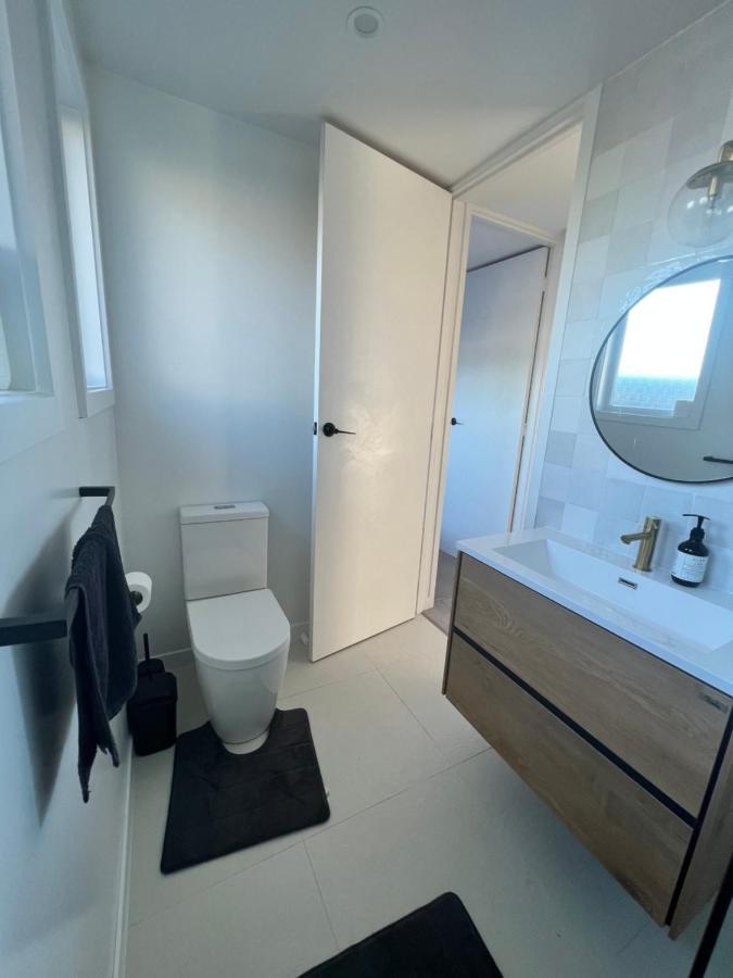 Orewa Homestay Rooms Auckland Exterior photo